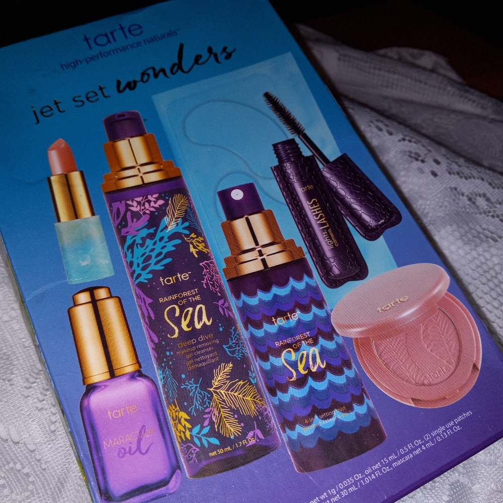 Tarte jet set wonders